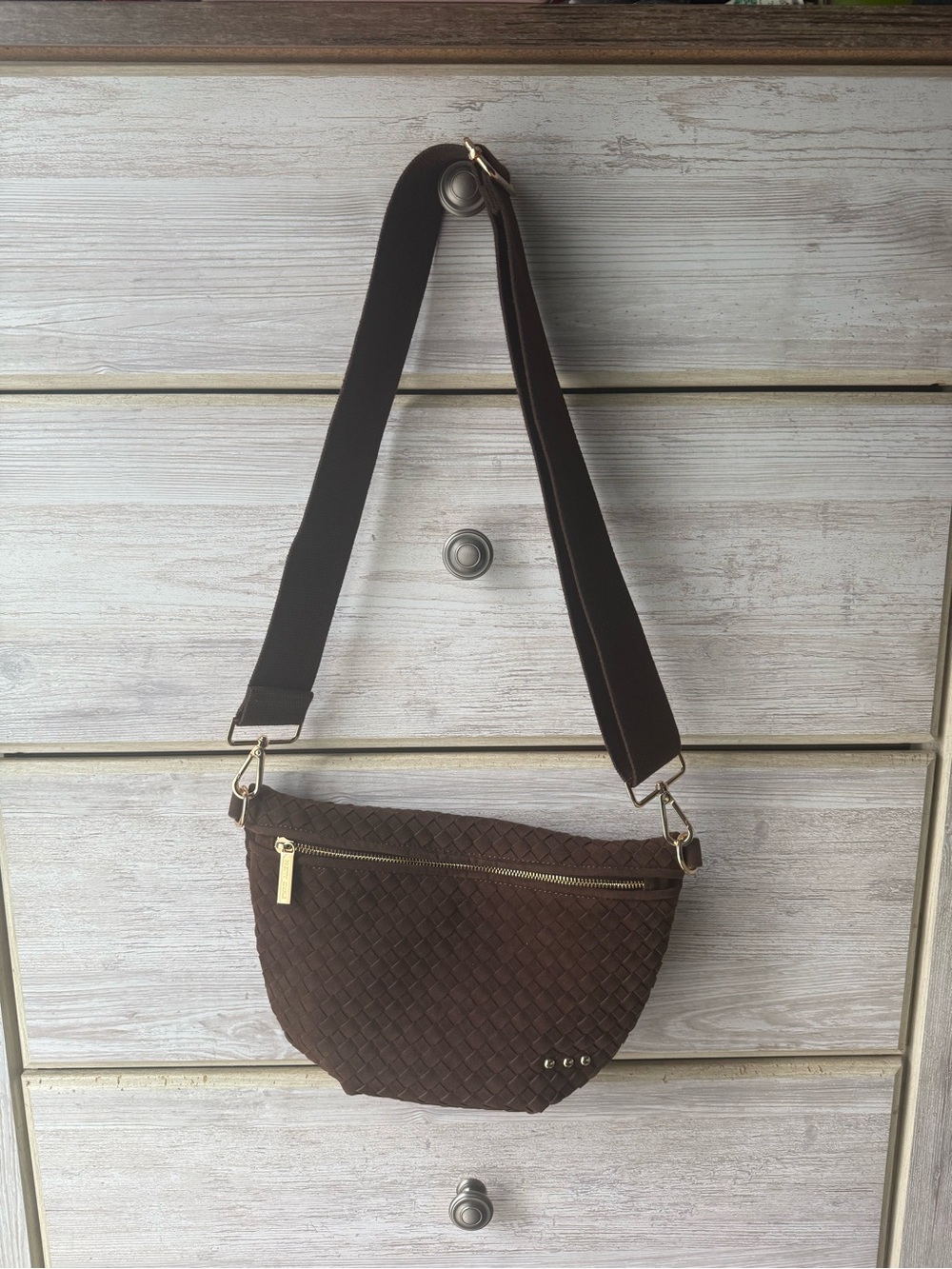 Pretty simple Brown Woven Crossbody Bag with Wide Strap
